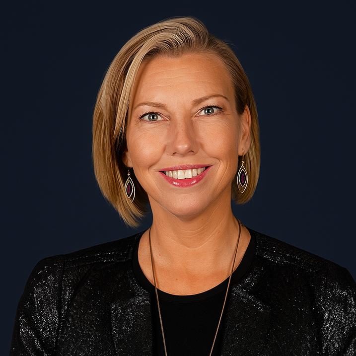 Professional photo of Lara Smith